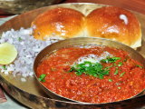 Indické jídlo pav bhaji (Indie, Dreamstime)